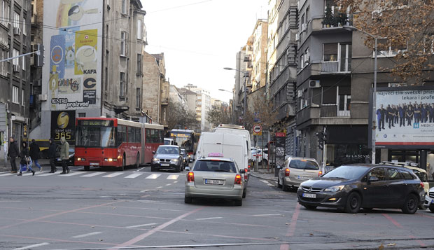 Шири се Булевар деспота Стефана